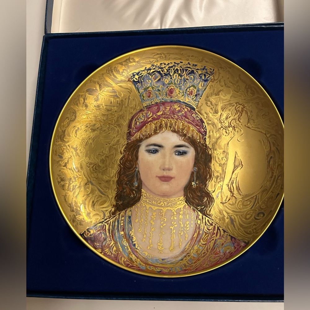 Lovely New Bathsheba Edna Hibel Plate Fourth of the Series "David" #4471 of 5000